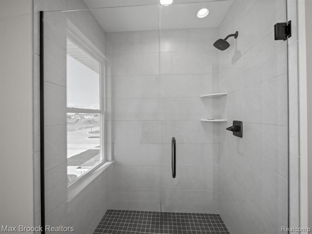 11894 Scenic Valley, Davisburg, MI 48350 — Photo 19