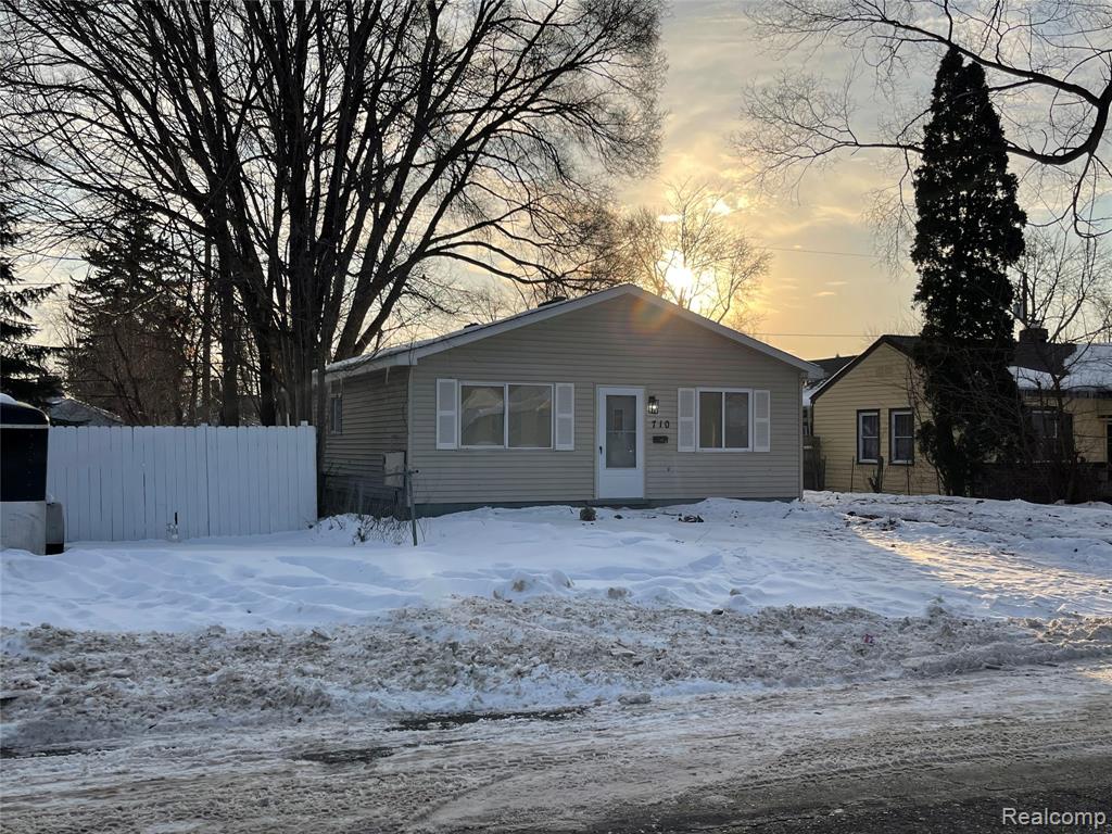 710 Melrose Street, Pontiac, MI 48340 — front exterior