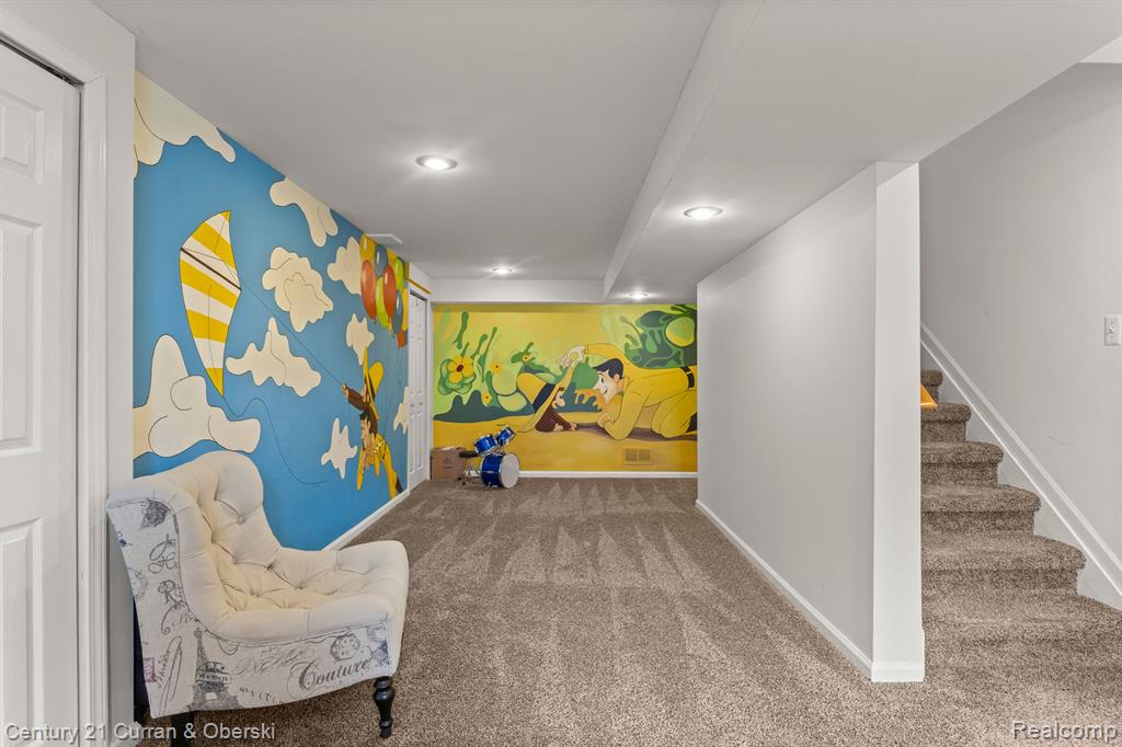 42745 LEDGEVIEW Drive, Novi, MI 48377 — Photo 39