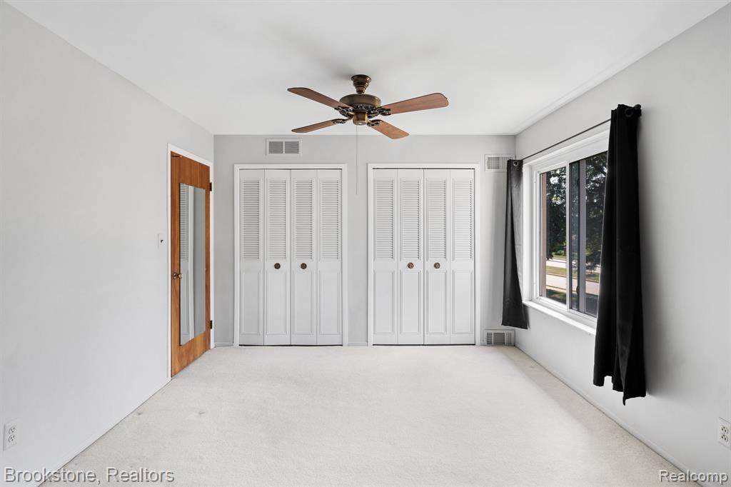 8465 KENNEDY Circle, Warren, MI 48093 — Photo 10