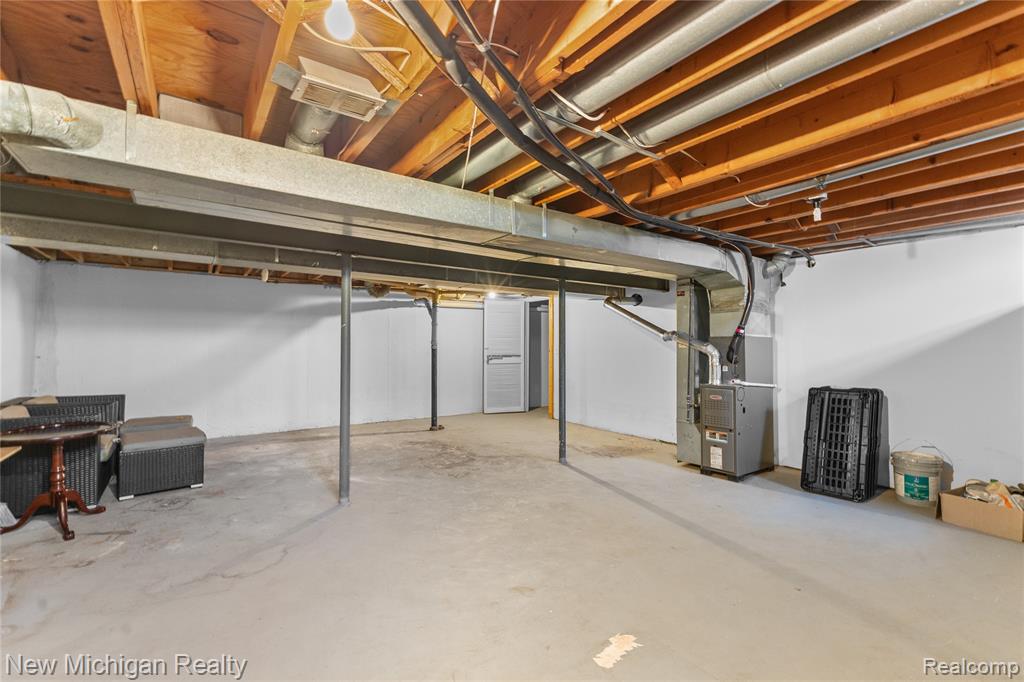 6103 Orchard Lake Road, 201, West Bloomfield, MI — Photo 5