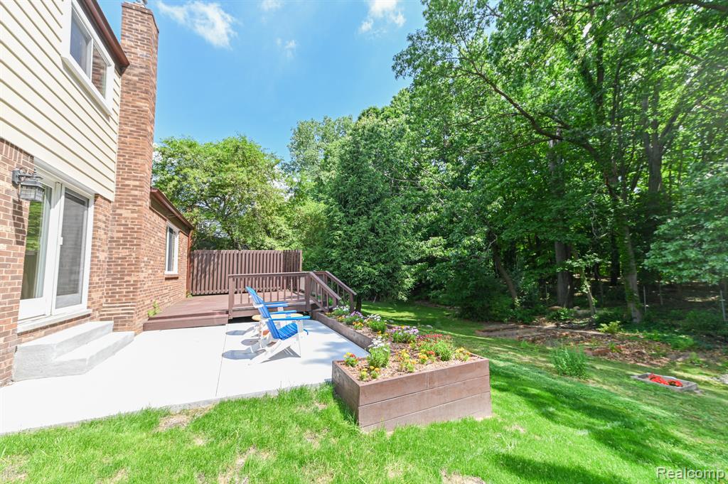 611 Ten Point Drive, Rochester Hills, MI 48309 — Photo 10