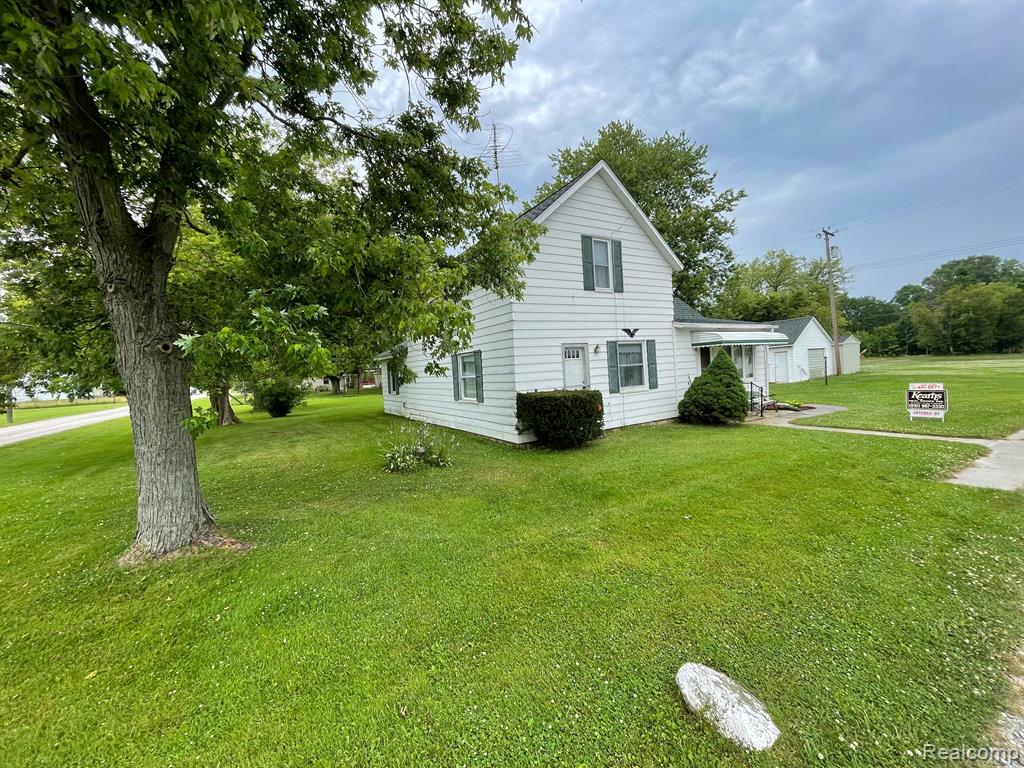 8040 Third, Avoca, MI 48006 — Photo 9