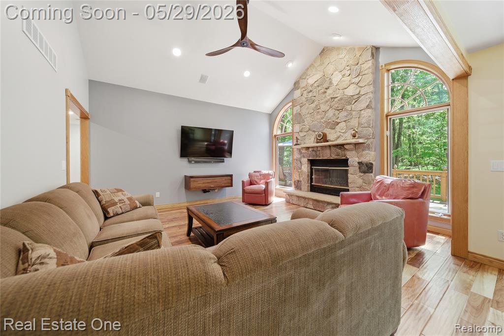 4640 Oak Lane, Whitmore Lake, MI 48189 — Photo 10