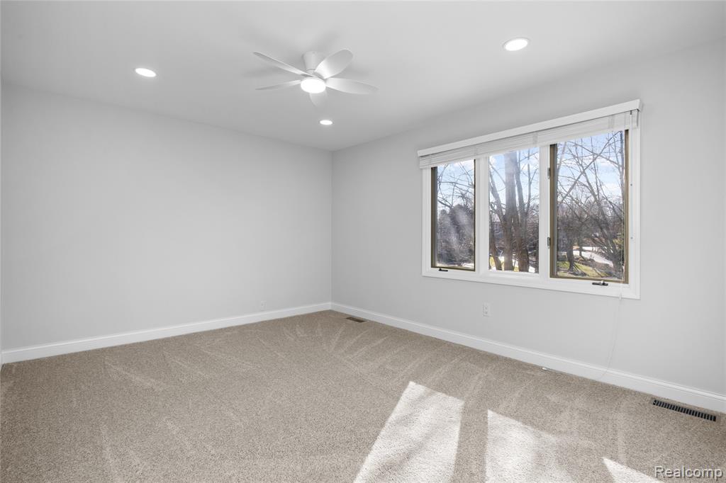 4695 Maura Lane, West Bloomfield, MI 48323 — Photo 31