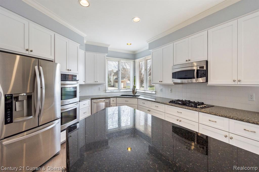 41671 SUDBURY, Novi, MI — Photo 19