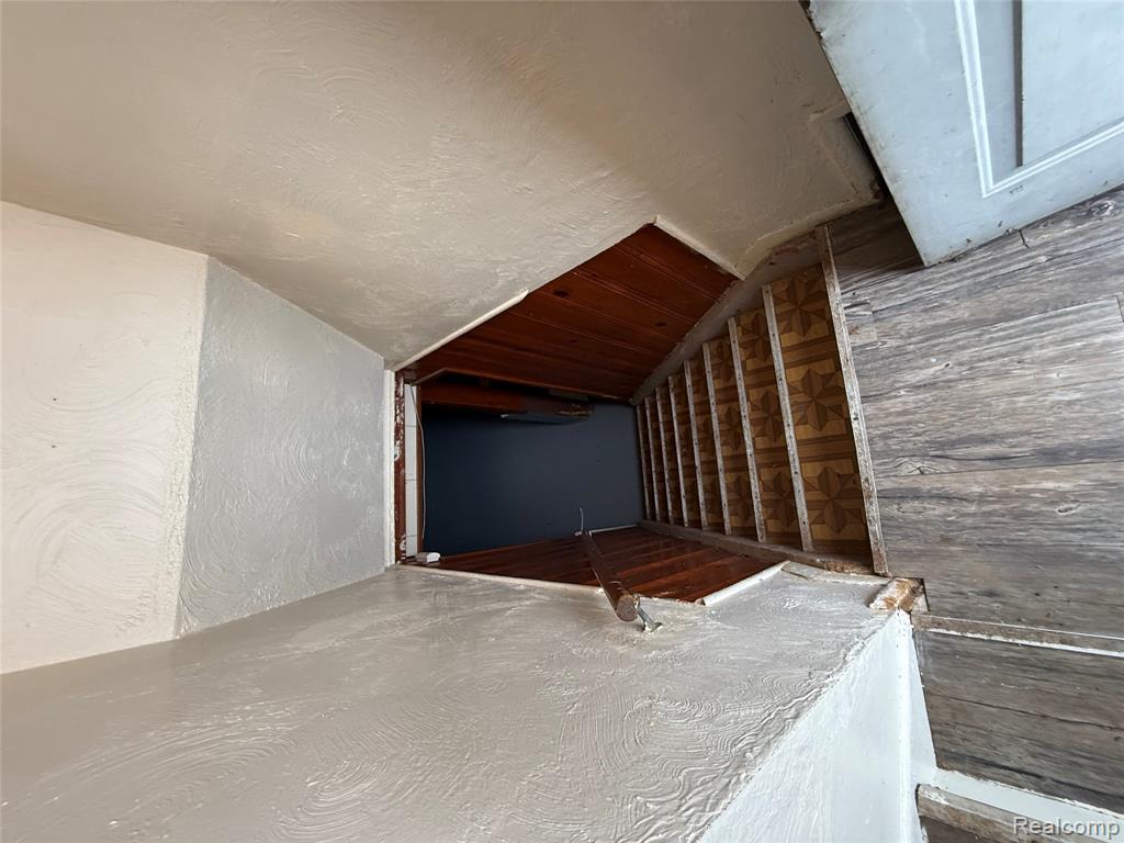 6865 Edgeton, Hamtramck, MI 48212 — Photo 14
