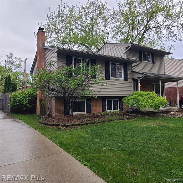 698 Shenandoah Drive, Clawson, MI — Photo 2