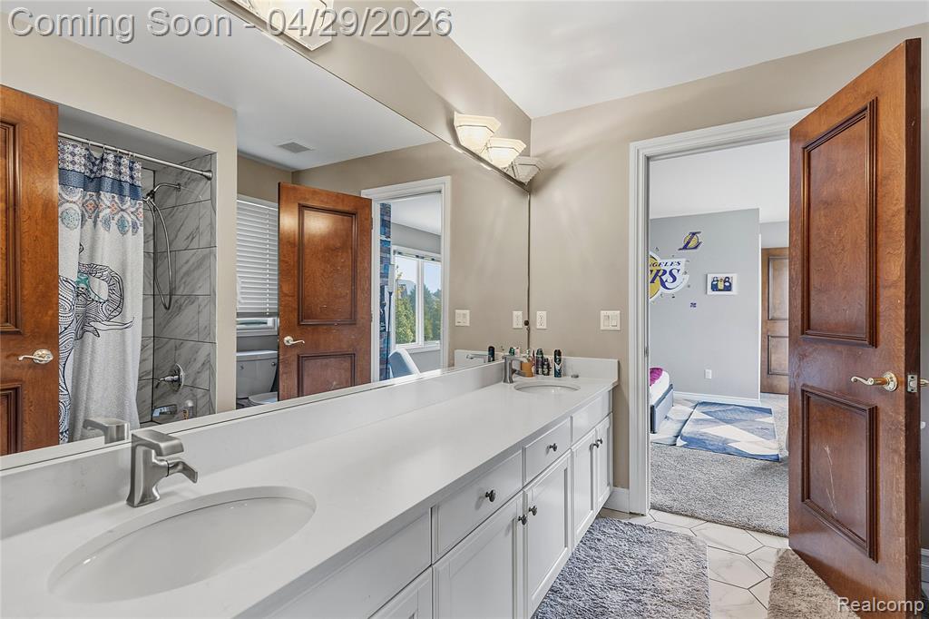 1920 Vinsetta Court, Rochester, MI 48306 — Photo 43