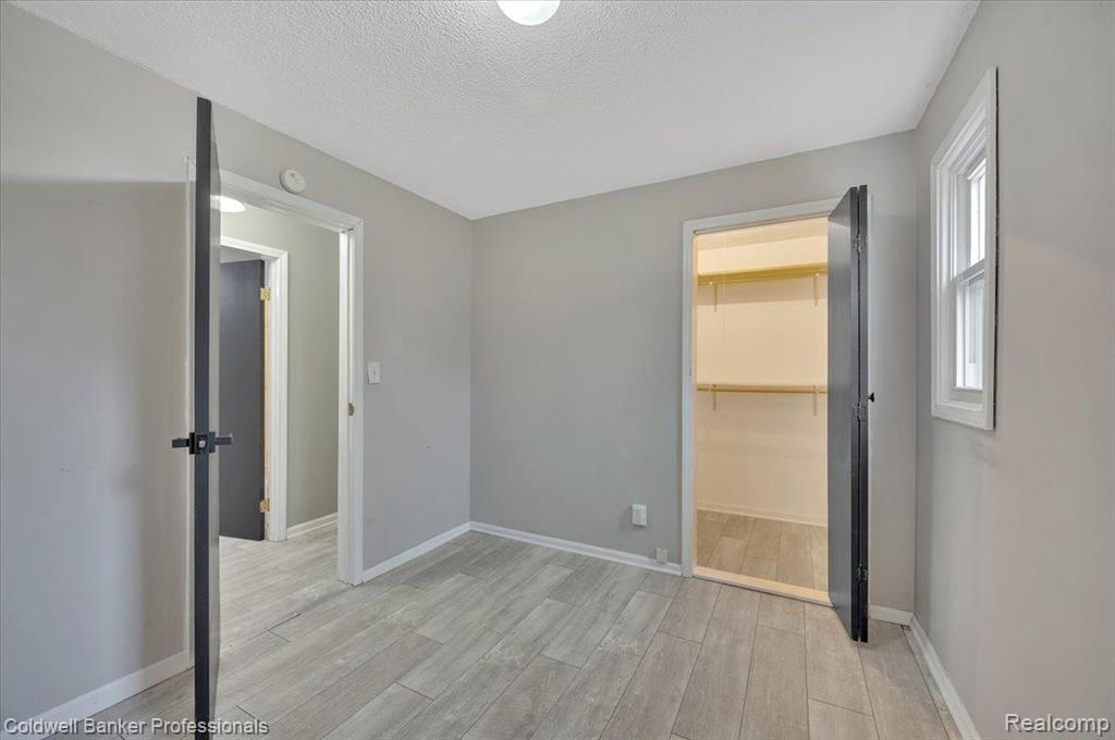 837 GIBSON Street, Oxford, MI 48371 — Photo 15