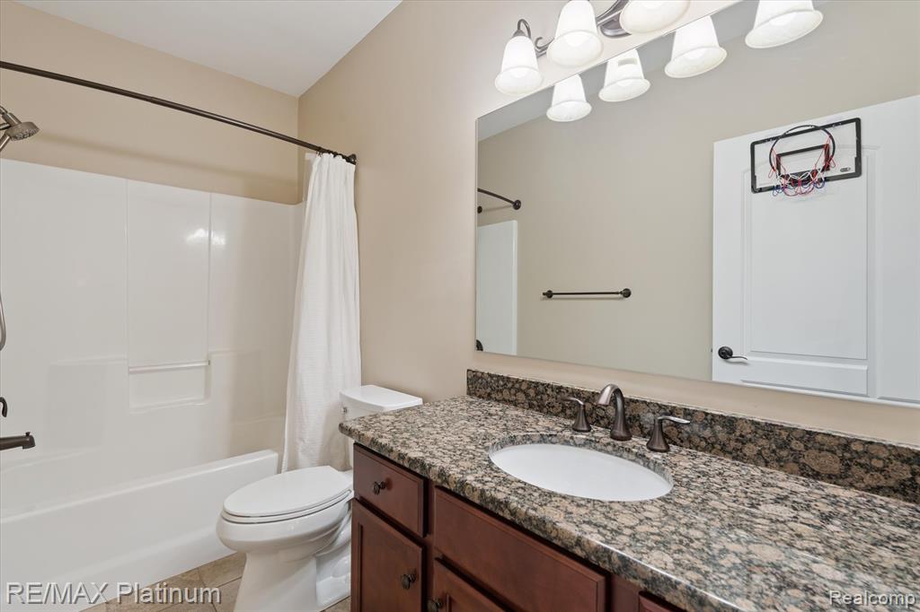 7623 Tipperary Trail, Fenton, MI 48430 — Photo 48