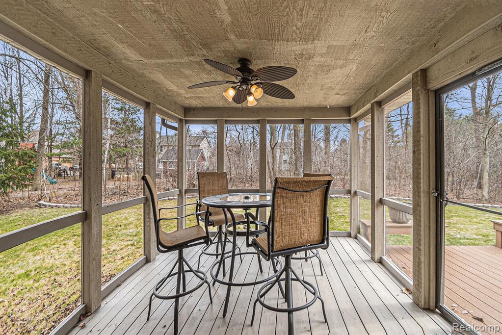 5102 FOXPOINT Circle, Midland, MI 48642 — Photo 27