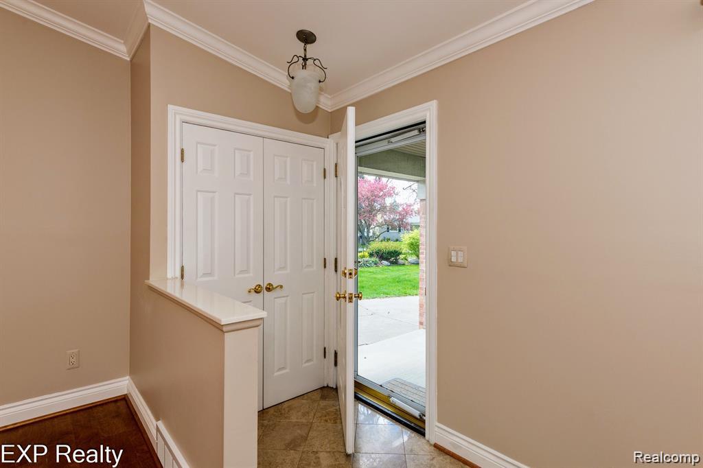 26616 ROUGE RIVER Drive, Dearborn Heights, MI 48127 — Photo 3