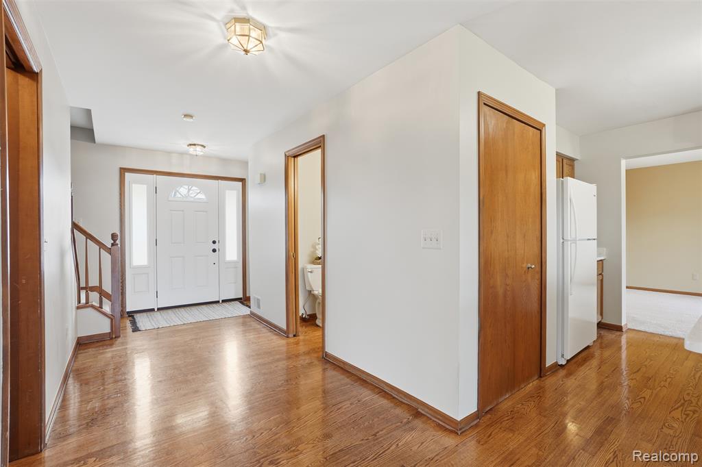1883 Willowicke Drive, Wixom, MI 48393 — Photo 3
