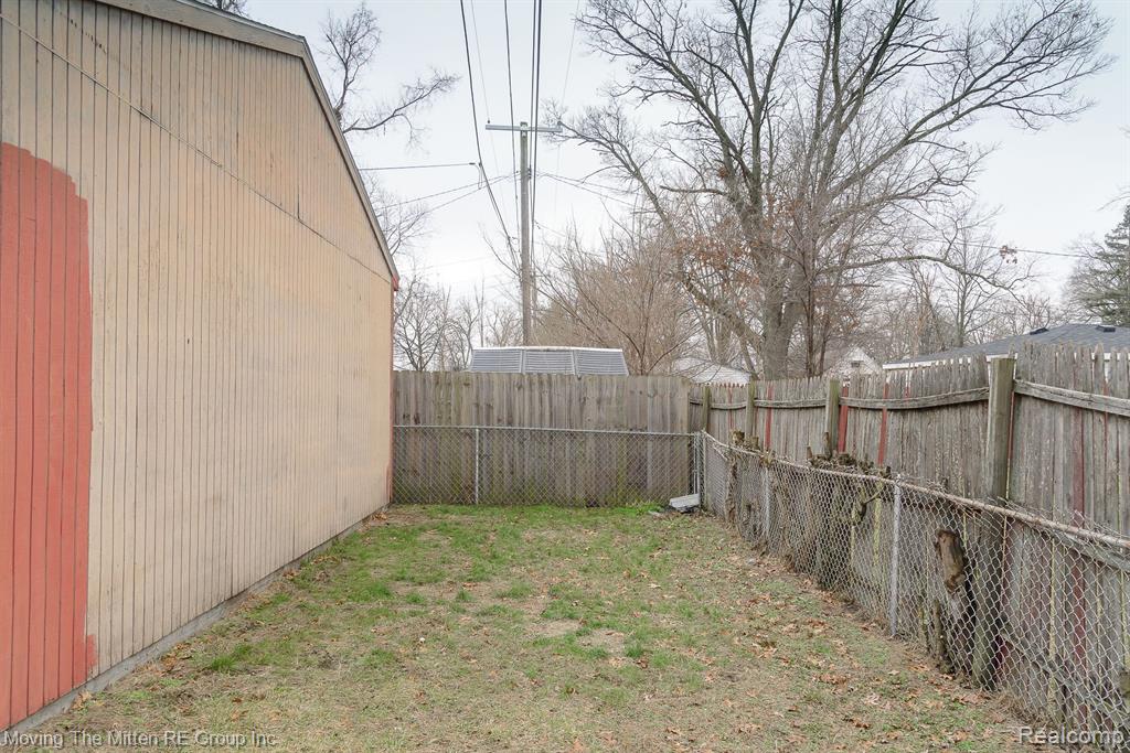 6061 N DOWLING Street, Westland, MI — Photo 28