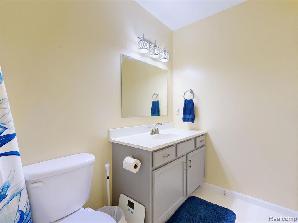 4400 Oak Tree Trail, Fenton, MI 48430 — Photo 35