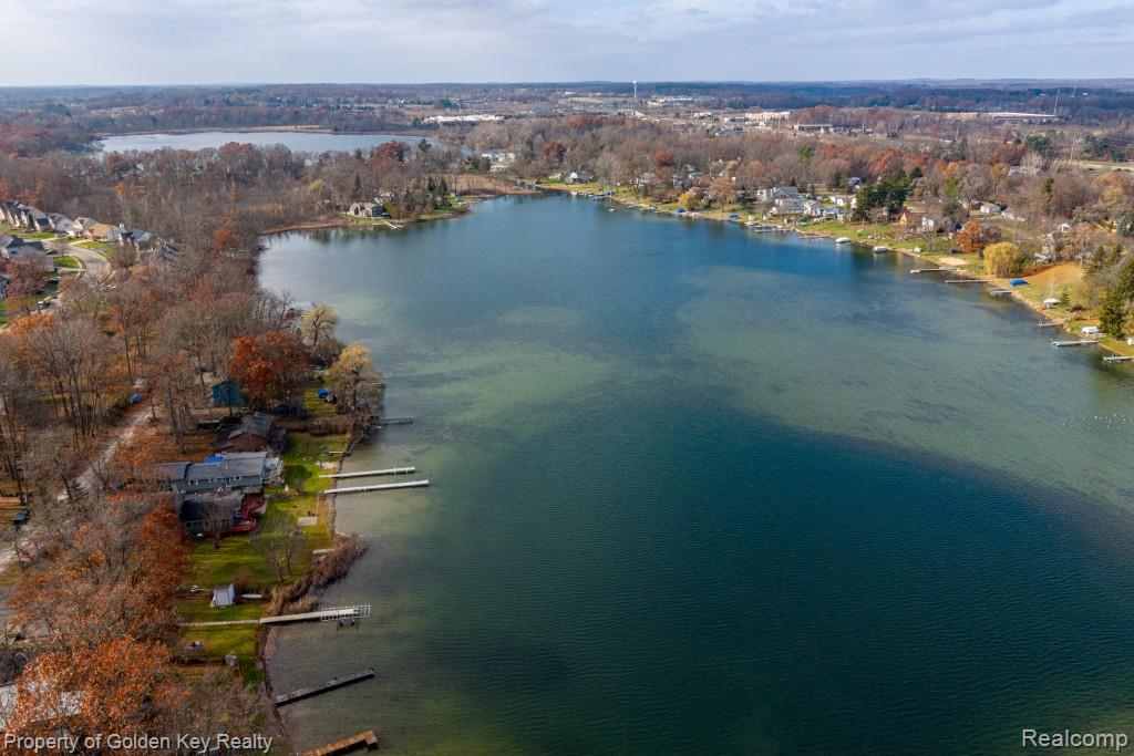 11523 Timberlane Trail, Hartland, MI 48353 — Photo 28