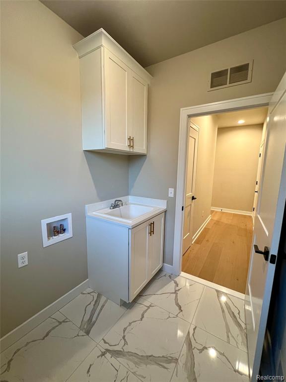 8848 Stonewall E, Clarkston, MI 48348 — Photo 25