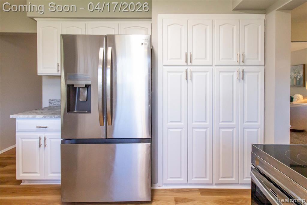 845 Longfellow Drive, Troy, MI 48085 — Photo 13