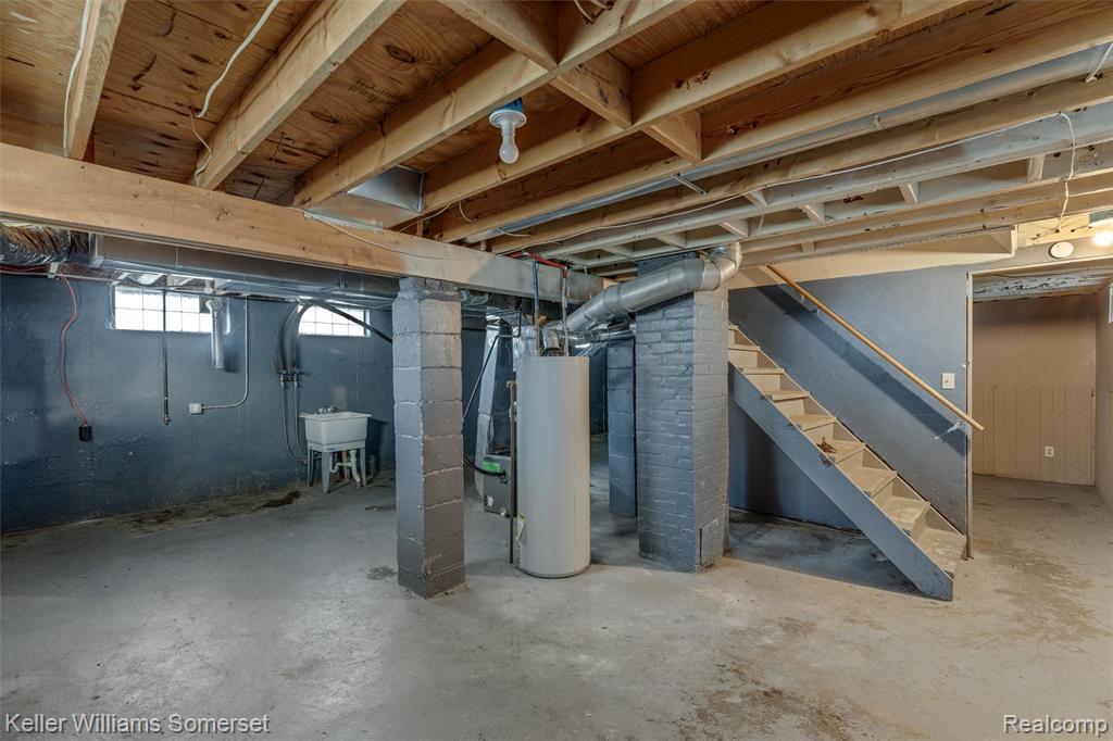19239 Beaconsfield Street, Harper Woods, MI 48225 — Photo 19