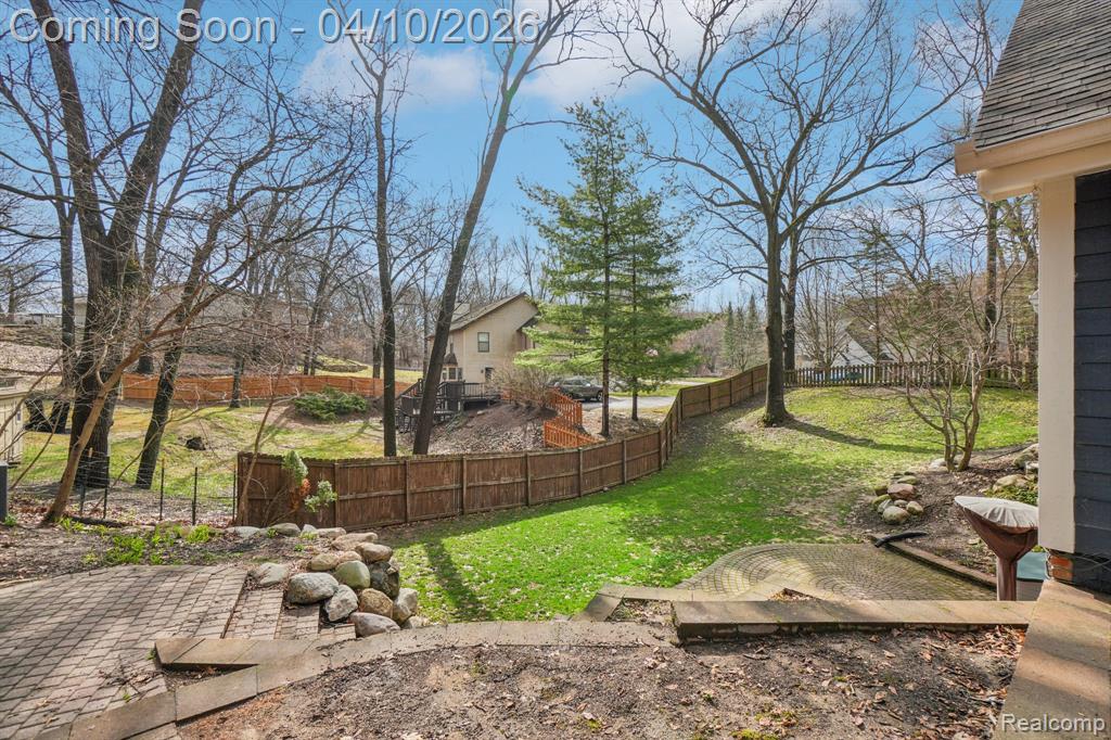 8933 Minne Wanna Road, Clarkston, MI 48348 — Photo 36
