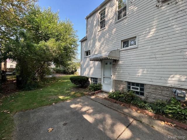 809 N DORCHESTER Avenue, Royal Oak, MI 48067 — Photo 13