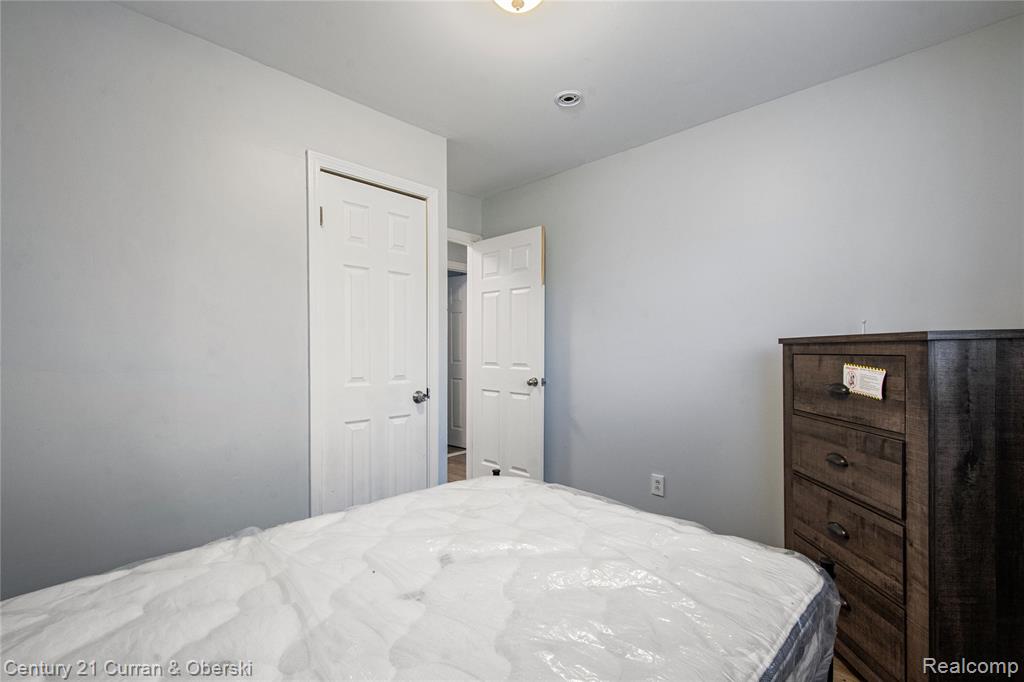9901 Yellowstone Street, Detroit, MI 48204 — Photo 19