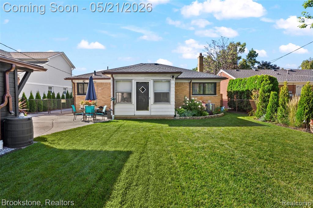 18474 Beverly Road, Beverly Hills, MI 48025 — Photo 25