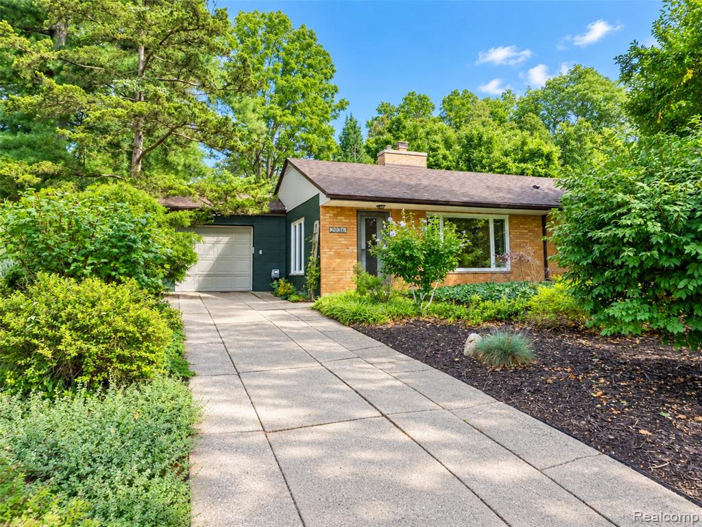 2036 Delafield Drive, Ann Arbor, MI 48105