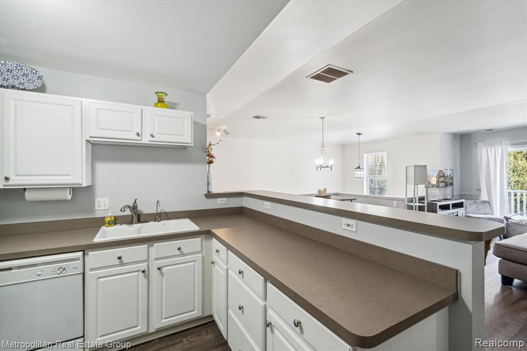 4101 HAMPTON RIDGE Boulevard, Howell, MI 48843 — Photo 12