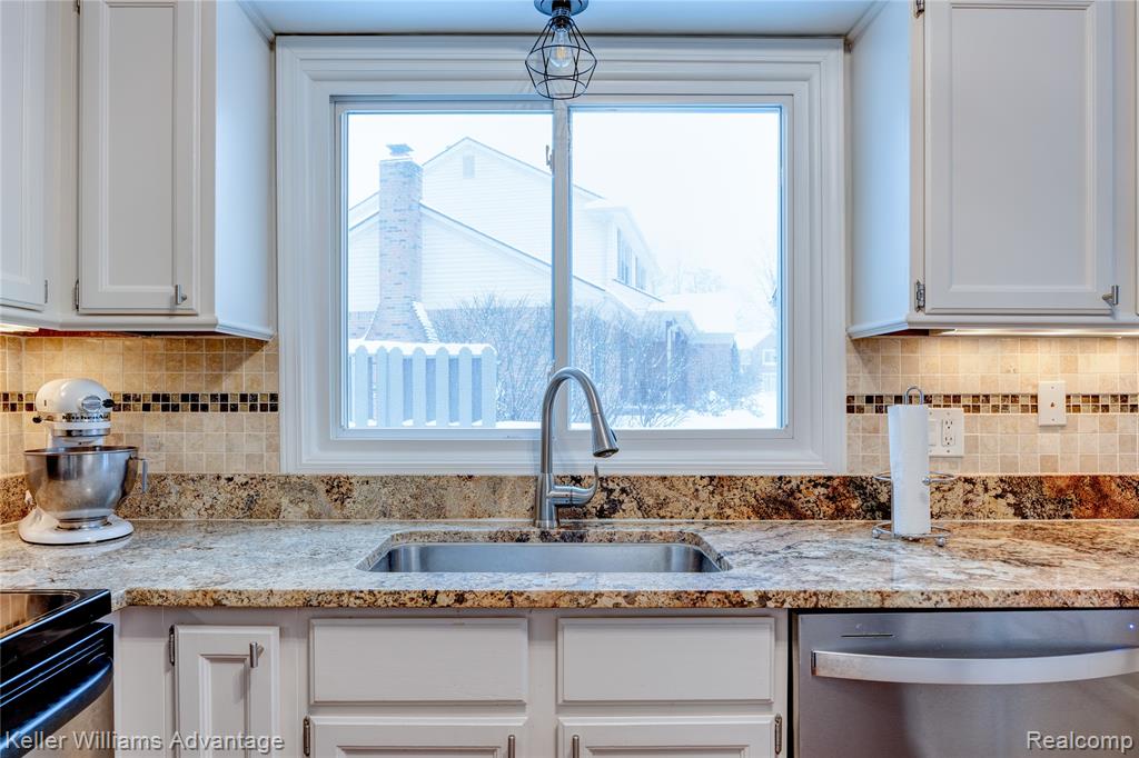 44985 Steeple Path, Novi, MI — Photo 14