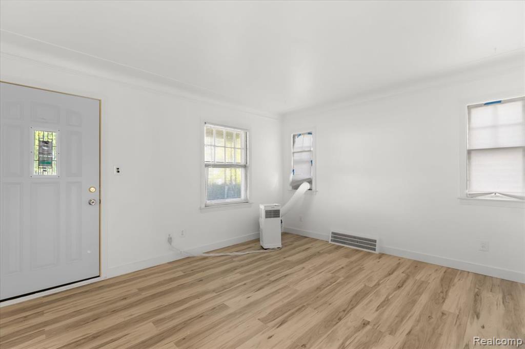 8634 Burt Road, Detroit, MI 48228 — Photo 6