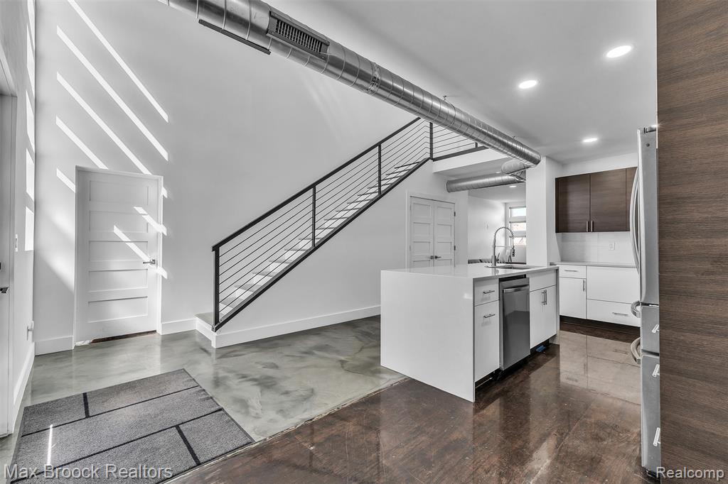 51 E Shevlin Avenue, Hazel Park, MI 48030 — Photo 18