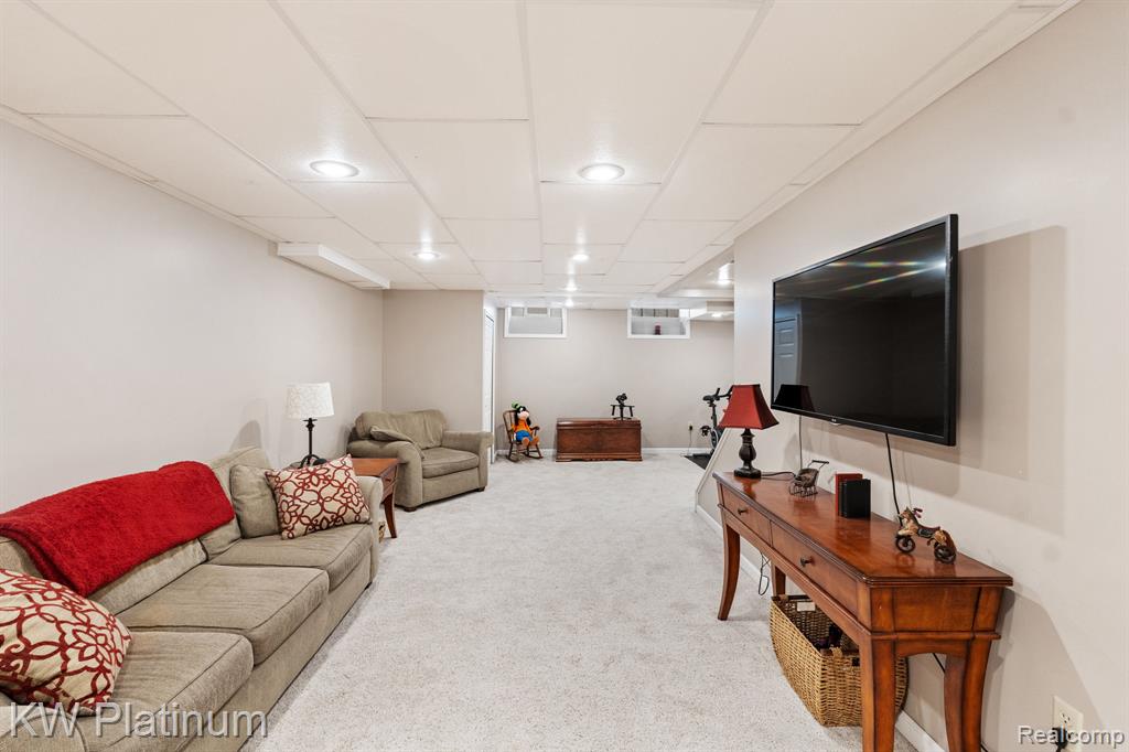 4317 Vassar Drive, Troy, MI 48085 — Photo 33