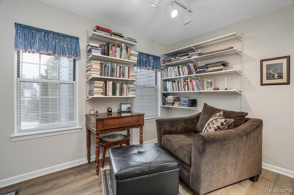 1111 Fairways Boulevard, Troy, MI 48085 — Photo 18
