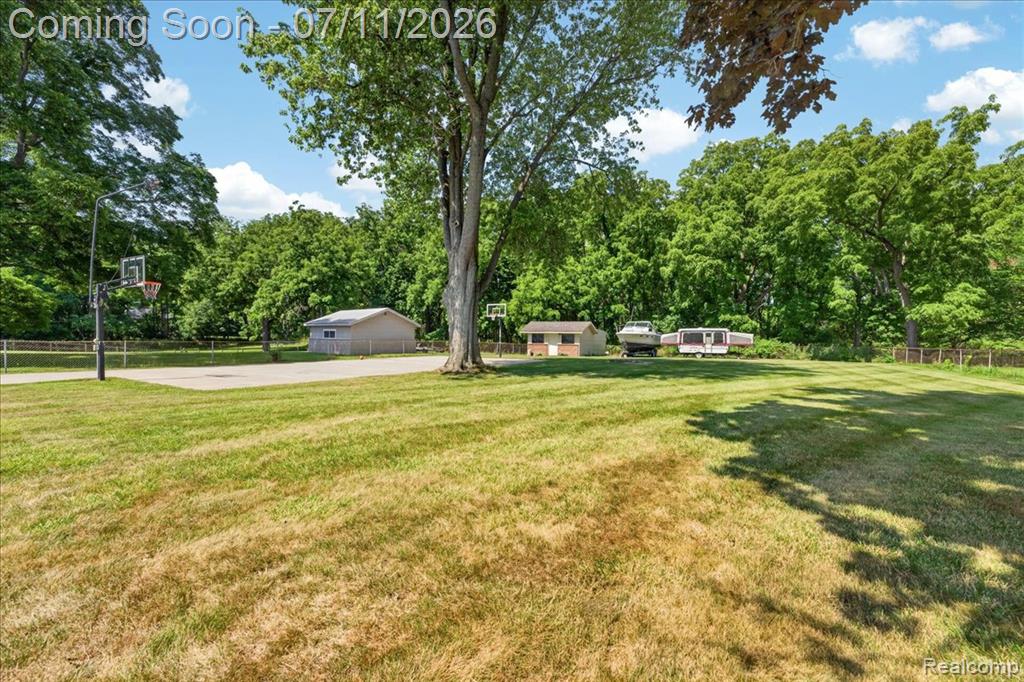 23750 E River Road, Grosse Ile, MI 48138 — Photo 34