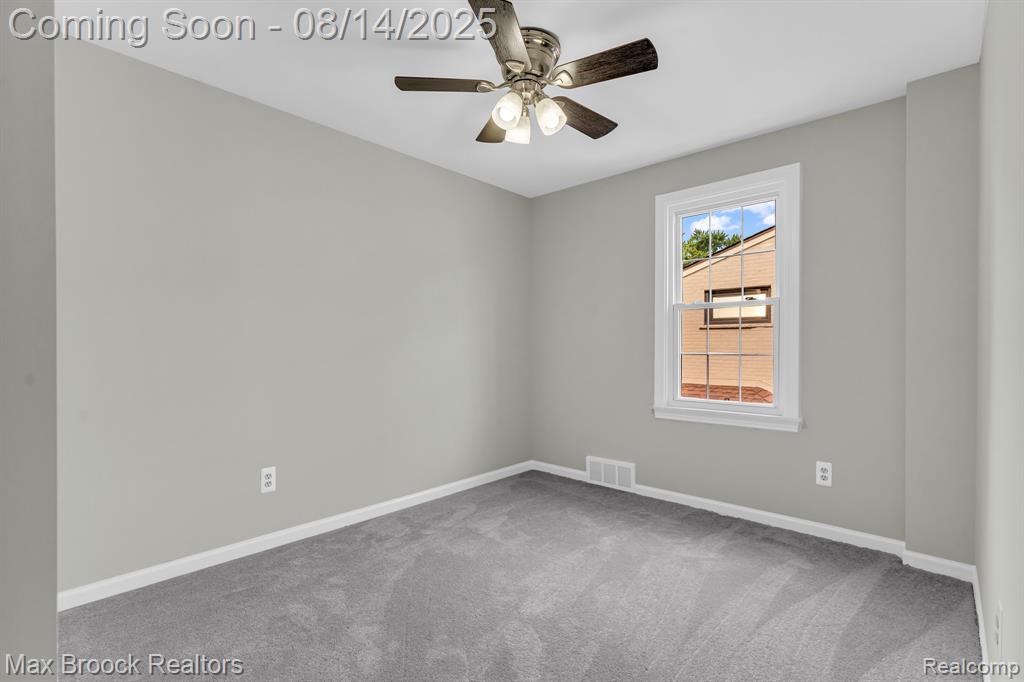 10725 Talbot Avenue, Huntington Woods, MI — Photo 18