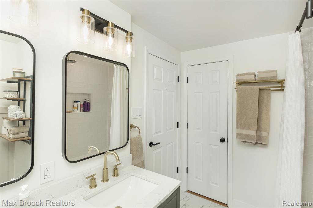 430 N Altadena Avenue, Royal Oak, MI 48067 — Photo 29