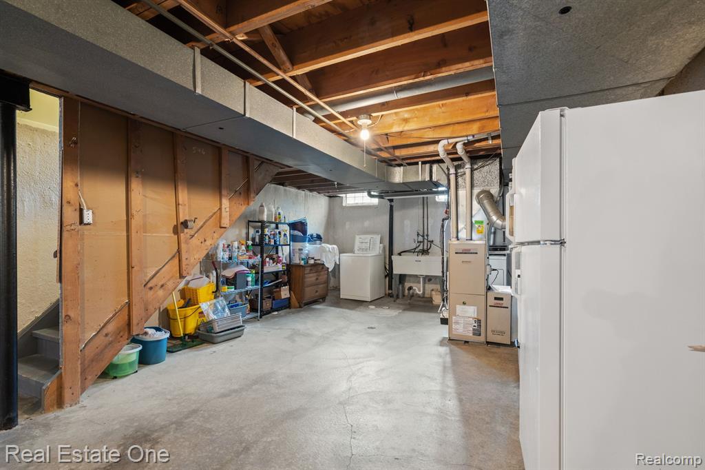 39664 Cadborough Drive, Clinton Twp, MI 48038 — Photo 34