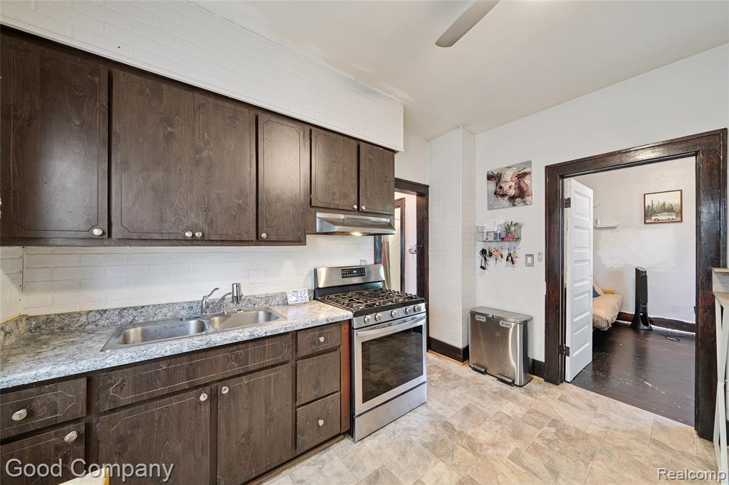 8792 Chamberlain Street, Detroit, MI 48209 — Photo 4