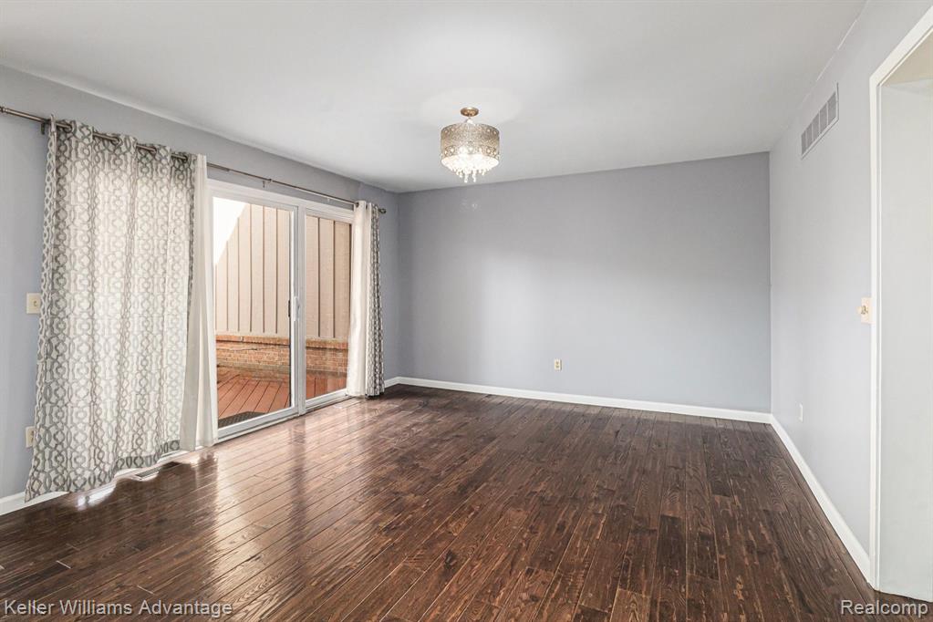 37614 Amber Drive, Farmington Hills, MI 48331 — Photo 9