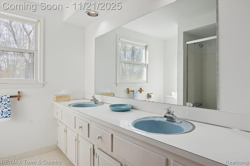 5593 Woodwind Drive, Bloomfield Hills, MI 48301 — Photo 27