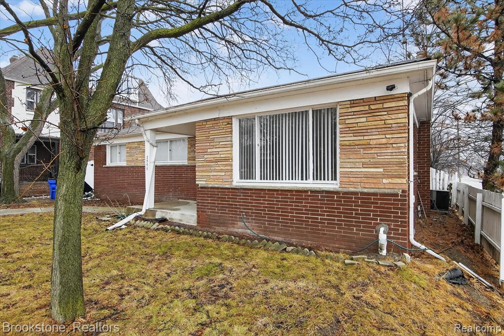 2555 W Boston Boulevard, Detroit, MI 48206 — Photo 2