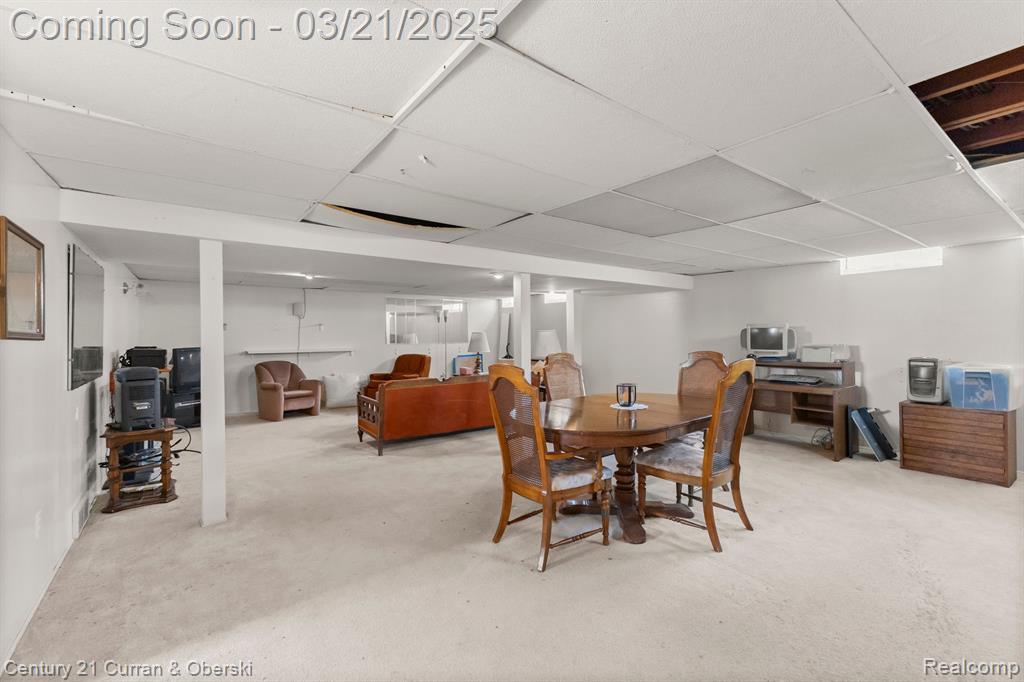 7484 N CHARLESWORTH Street, Dearborn Heights, MI 48127 — Photo 27