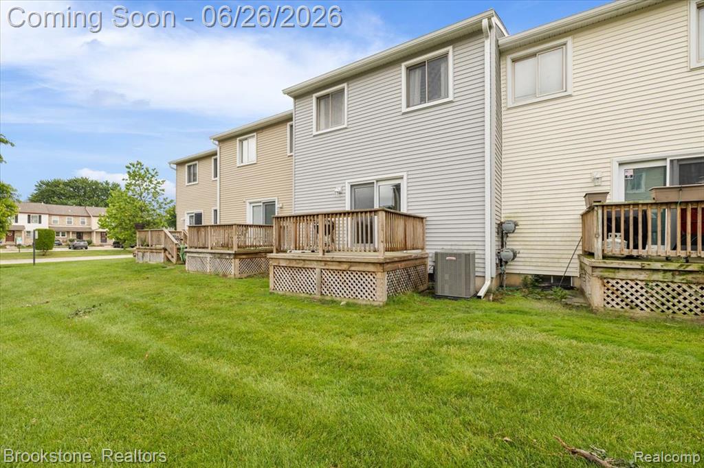 37077 Brynford Drive, Clinton Twp, MI 48036 — Photo 15