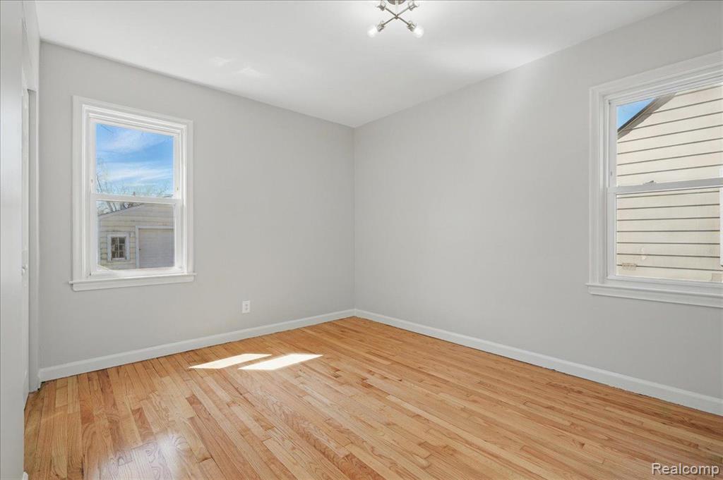 46 E LONGFELLOW Avenue, Pontiac, MI 48340 — Photo 17