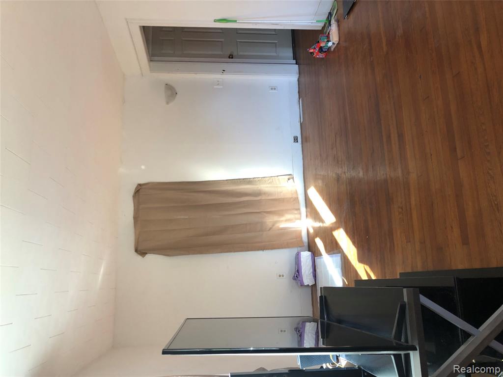 427 S State Street Street, Caro, MI 48723 — Photo 4
