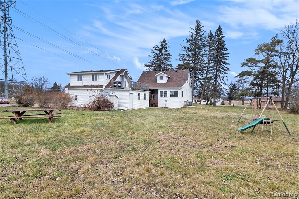 4138 Lapeer Road, Burton, MI 48509 — Photo 36