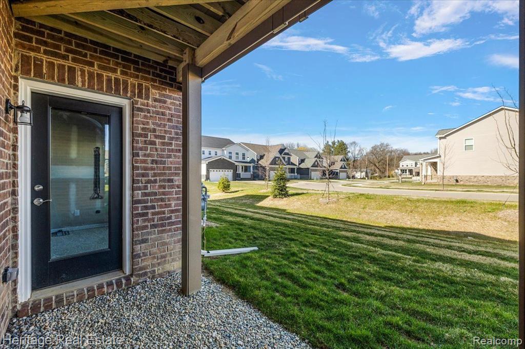 4063 NOTTINGHAM Circle, Clarkston, MI — Photo 33