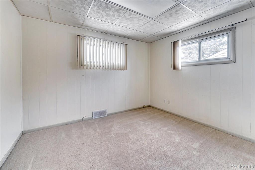 46630 HULING Street, Utica, MI 48317 — Photo 24